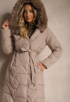 Ciemnobeżowa Kurtka z Pikowanymi Przeszyciami i Kapturem z Futerkiem Wiązana w Pasie Attelisse