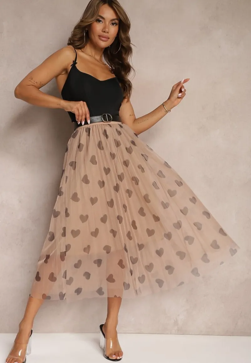 Ciemnobeżowa Tiulowa Rozkloszowana Spódnica Plisowana z Aplikacjami Serc i Gumką w Pasie Missari