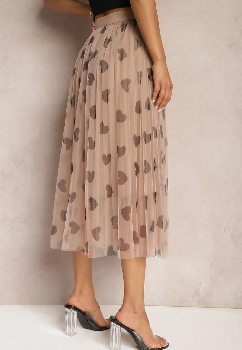 Ciemnobeżowa Tiulowa Rozkloszowana Spódnica Plisowana z Aplikacjami Serc i Gumką w Pasie Missari