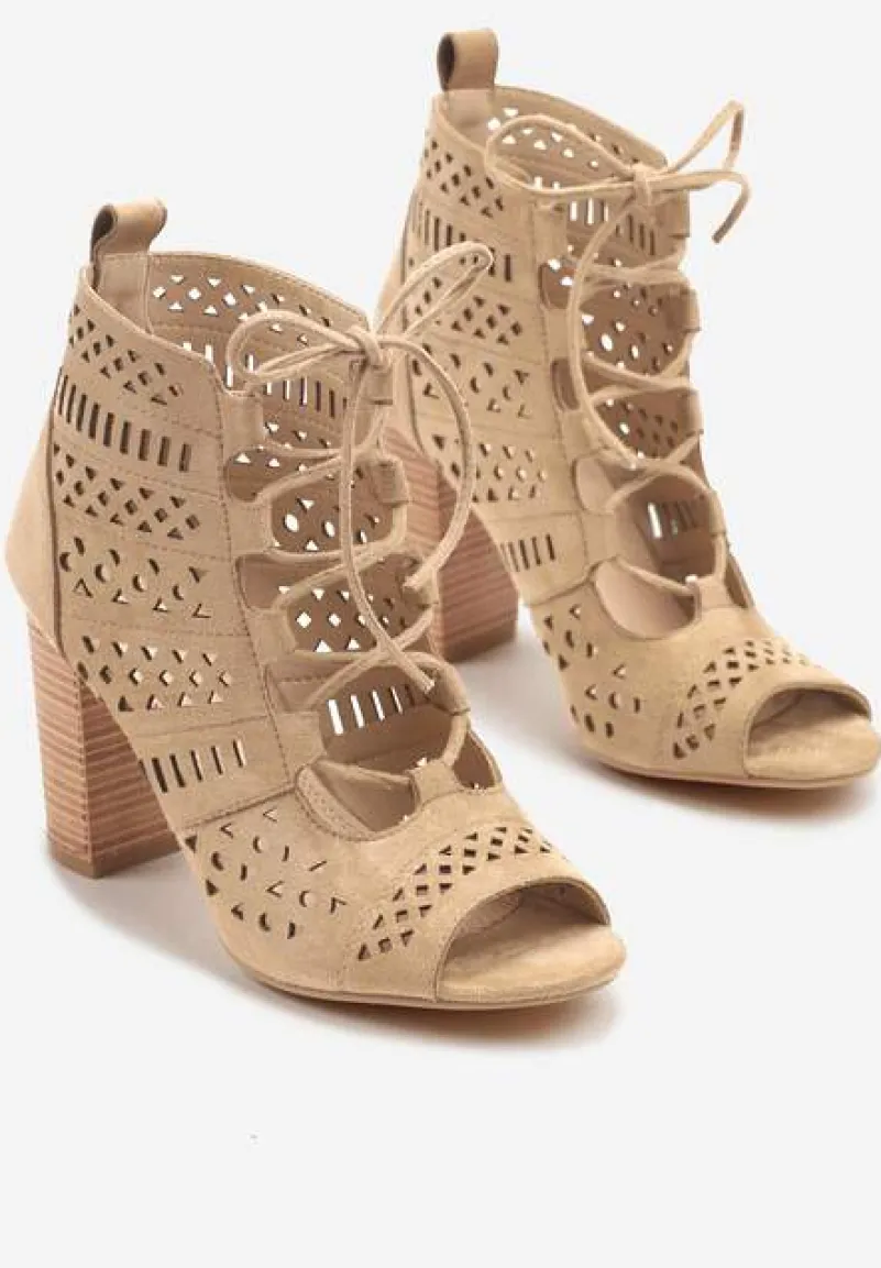 Ciemnobeżowe Ażurowe Botki Vices na Słupku Nimisa