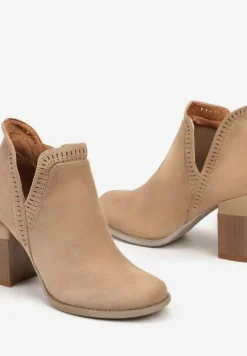 Ciemnobeżowe Ażurowe Botki na Słupku Neveli