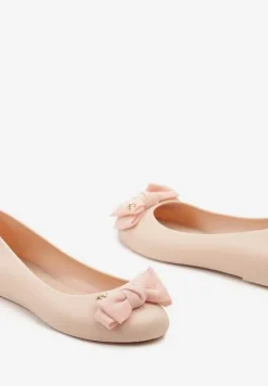 Ciemnobeżowe Balerinki na Płaskiej Podeszwie w Stylu Melisek Wykończone Kokardką Abisina