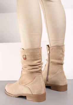 Ciemnobeżowe Botki do Połowy Łydki z Imitacji Zamszu i Marszczoną Cholewką Alemiphae