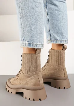 Ciemnobeżowe Botki Jadirel