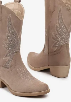 Ciemnobeżowe Botki Kowbojki na Obcasie z Ozdobnymi Nitami i Haftem Narice