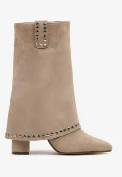 Ciemnobeżowe Botki Kowbojki na Słupku z Nitami na Podwiniętej Cholewce Vaimi