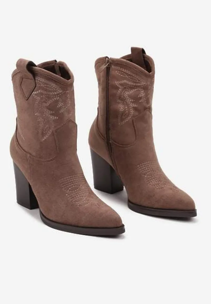 Ciemnobeżowe Botki Kowbojki na Słupku Ozdobione Przeszyciami Veriianne