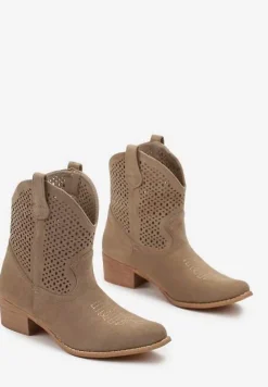 Ciemnobeżowe Botki Kowbojki na Słupku z Ekoskóry z Ażurowym Zdobieniem Clovera