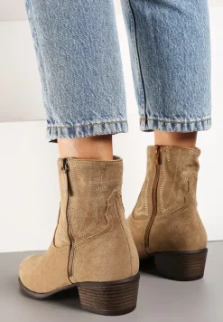 Ciemnobeżowe Botki Kowbojki z Delikatnym Haftem na Słupku Malwida