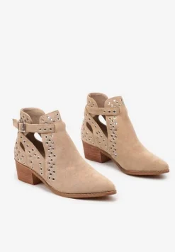 Ciemnobeżowe Botki Kowbojki na Słupku Ozdobione Nitami i Wycięciem Eleawena