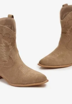 Ciemnobeżowe Botki Kowbojki z Cholewką za Kostkę z Ekoskóry z Przeszyciami Pianse