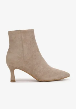 Ciemnobeżowe Botki na Niskim Obcasie ze Szpiczastym Noskiem Rila
