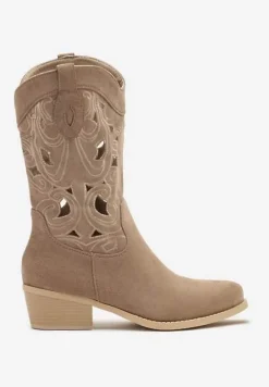 Ciemnobeżowe Botki na Obcasie Typu Kowbojki z Cholewką Zdobioną Ażurowymi Wycięciami Felithiel