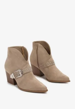 Ciemnobeżowe Botki na Słupku w Stylu Kowbojek z Ozdobnym Paskiem i Cyrkoniami Timola