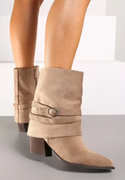 Ciemnobeżowe Botki na Słupku z Klamrą i Wywiniętą Cholewką Nevelorae