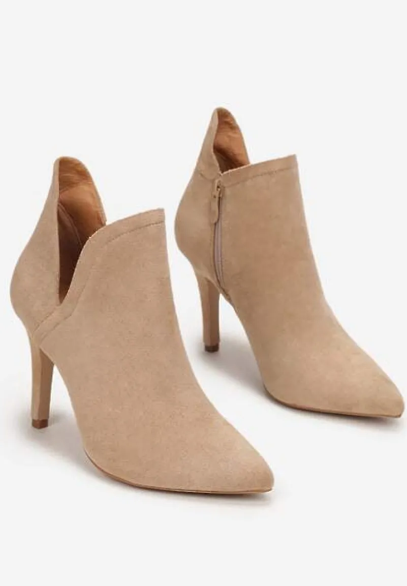 Ciemnobeżowe Botki na Szpilce z Wyciętym Bokiem Legu