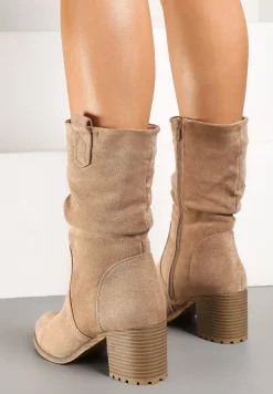 Ciemnobeżowe Botki o Fasonie Kowbojek z Marszczoną Cholewką za Kostkę Alfzara