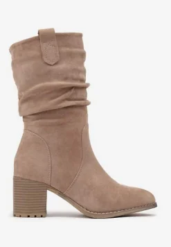 Ciemnobeżowe Botki o Fasonie Kowbojek z Marszczoną Cholewką za Kostkę Alfzara