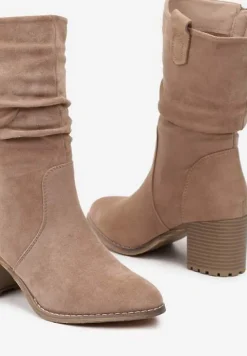 Ciemnobeżowe Botki o Fasonie Kowbojek z Marszczoną Cholewką za Kostkę Alfzara