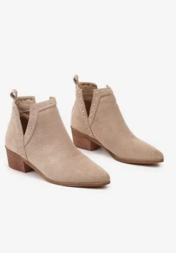 Ciemnobeżowe Botki Vices na Słupku z Ażurową Cholewką Nitami i Wycięciem Borfedi