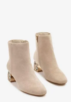 Ciemnobeżowe Botki Vices z Kryształkami na Obcasie Vortisha