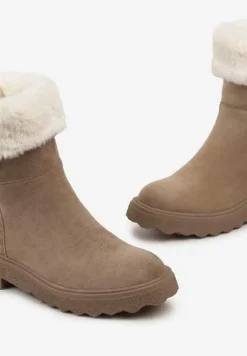 Ciemnobeżowe Botki z Imitacji Zamszu z Futerkiem i Płaską Podeszwą Cegia