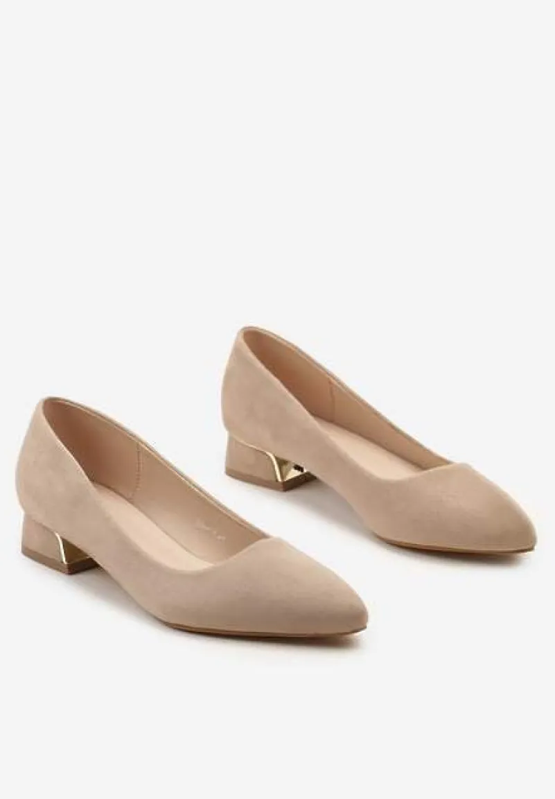 Ciemnobeżowe Czółenka na Słupku Ozdobione Metaliczną Ozdobą Panesha