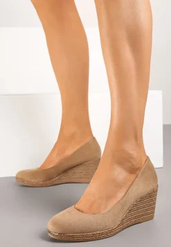 Ciemnobeżowe Czółenka Vices na Koturnie z Błyszczącej Plecionki ze Skórzaną Wkładką Utruste