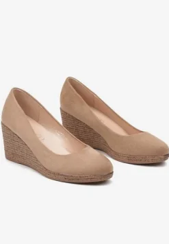 Ciemnobeżowe Czółenka Vices na Koturnie z Błyszczącej Plecionki ze Skórzaną Wkładką Utruste