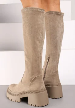 Ciemnobeżowe Długie Kozaki z Elastyczną Cholewką na Grubej Tłoczonej Podeszwie Hantrine