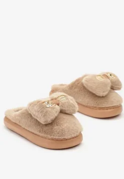 Ciemnobeżowe Futrzane Kapcie na Płaskiej Podeszwie Ozdobione Aplikacjami i Kokardą Vamisha