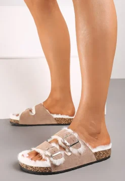 Ciemnobeżowe Kapcie na Płaskiej Podeszwie z Paskami i Klamrami Cialetta