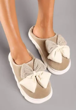 Ciemnobeżowe Kapcie na Płaskiej Podeszwie z Futerkiem i Kokardą Dezilaine