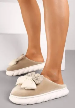 Ciemnobeżowe Kapcie na Płaskiej Podeszwie z Futerkiem i Kokardą Dezilaine