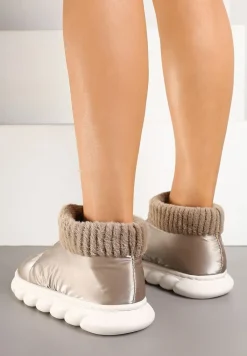 Ciemnobeżowe Kapcie Vices na Piankowej Podeszwie z Pikowaną Cholewką Velavina