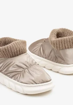 Ciemnobeżowe Kapcie Vices na Piankowej Podeszwie z Pikowaną Cholewką Velavina