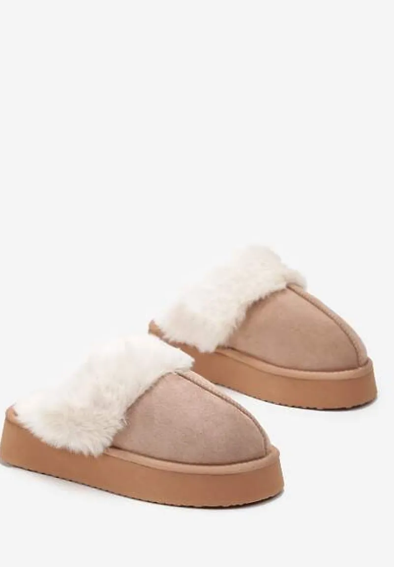 Ciemnobeżowe Kapcie z Imitacji Zamszu na Platformie z Futerkiem i Pionowym Przeszyciem Silvara