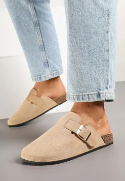 Ciemnobeżowe Klapki Chodaki Ozdobione Paskami z Klamrami Silamia