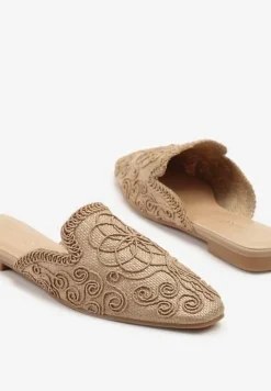 Ciemnobeżowe Klapki Mule Ozdobione Plecioną Cholewką Orrivana