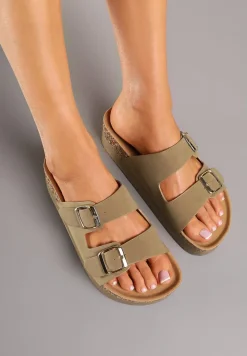 Ciemnobeżowe Klapki na Platformie z Ozdobnymi Klamrami Dolerria