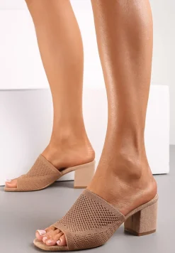 Ciemnobeżowe Klapki na Słupkowym Obcasie z Przezroczystym Paskiem Makensley