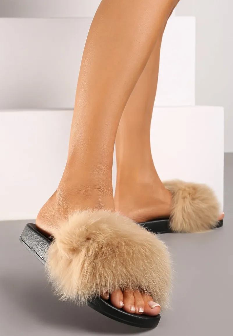 Ciemnobeżowe Klapki z Futrem Turtlefeather