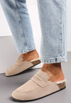 Ciemnobeżowe Klapki z Imitacji Zamszu na Korkowej Podeszwie z Futerkiem i Przeszyciami Sileath