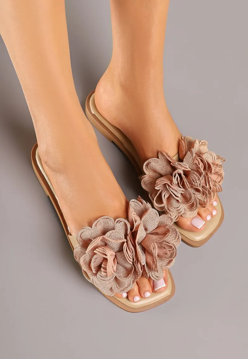 Ciemnobeżowe Klapki z Kwiatami 3D Fevionne