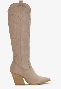 Ciemnobeżowe Kozaki Kowbojki z Haftem na Stożkowym Obcasie Virve