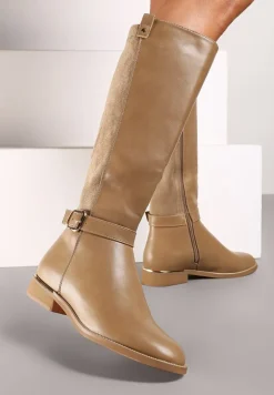 Ciemnobeżowe Kozaki Muszkieterki Ozdobione Paskiem ze Sprzączką Oponcja