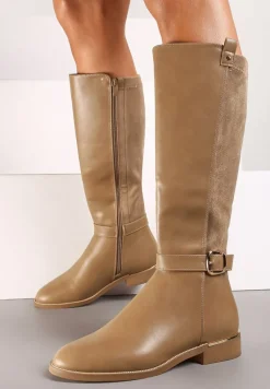 Ciemnobeżowe Kozaki Muszkieterki Ozdobione Paskiem ze Sprzączką Oponcja