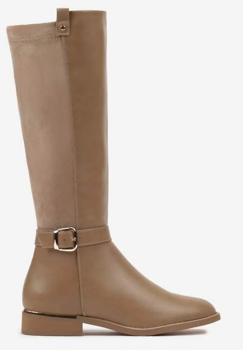 Ciemnobeżowe Kozaki Muszkieterki Ozdobione Paskiem ze Sprzączką Oponcja