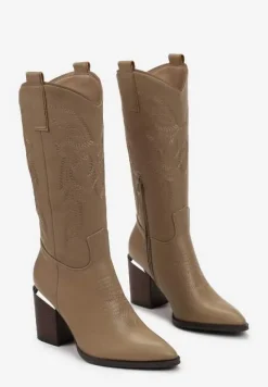 Ciemnobeżowe Kozaki na Obcasie w Stylu Kowbojek z Przeszyciami Puneia