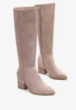 Ciemnobeżowe Kozaki na Ozdobnym Słupku Przed Kolano Liamia